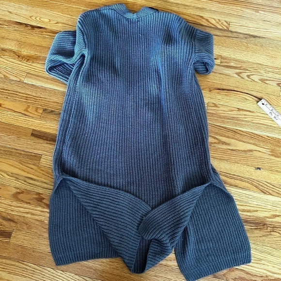 Forever21 simple cardigan - Picture 4 of 5